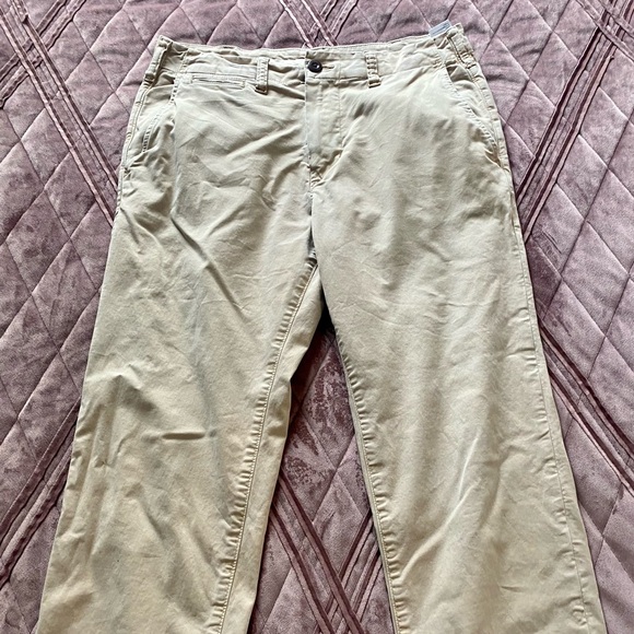 Men’s American Eagle khakis size 31 x 34 - Picture 1 of 2